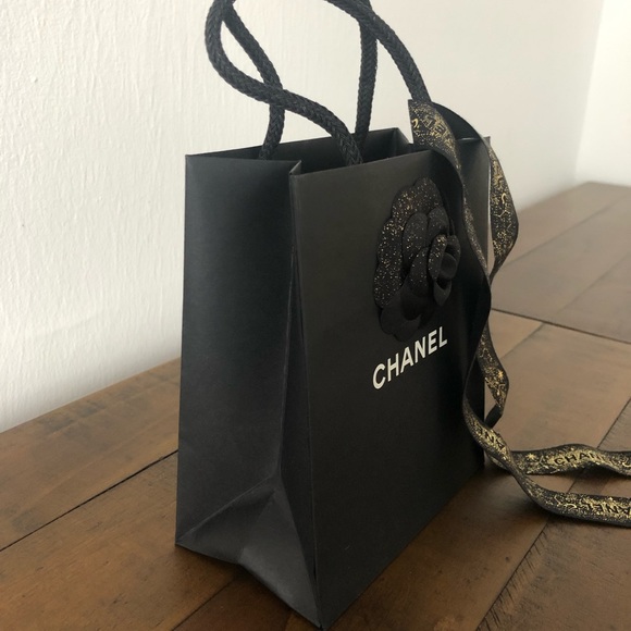 SOLD! Chanel Black Paper Shopping Gift Bag+ Ribbon - Picture 4 of 5